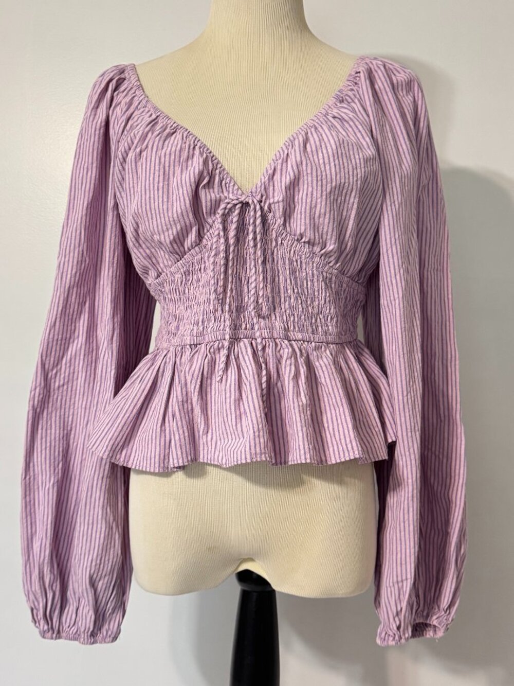 JACQUIE THE LABEL Striped Cropped Peasant Top - Picture 1 of 9